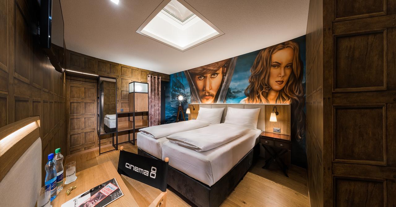 Hotel Cinema 8 Schoftland Exteriér fotografie