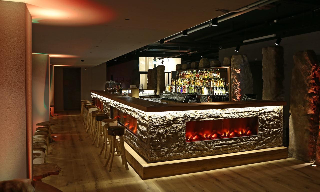 Hotel Cinema 8 Schoftland Exteriér fotografie